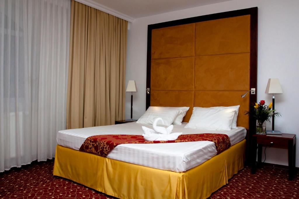 Visconti Militari Hotel Bucharest Exterior photo